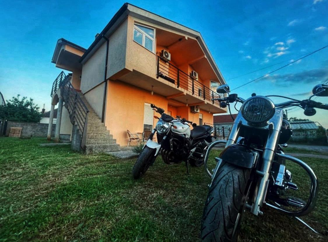 House Of Peace Hotel Podgorica Buitenkant foto